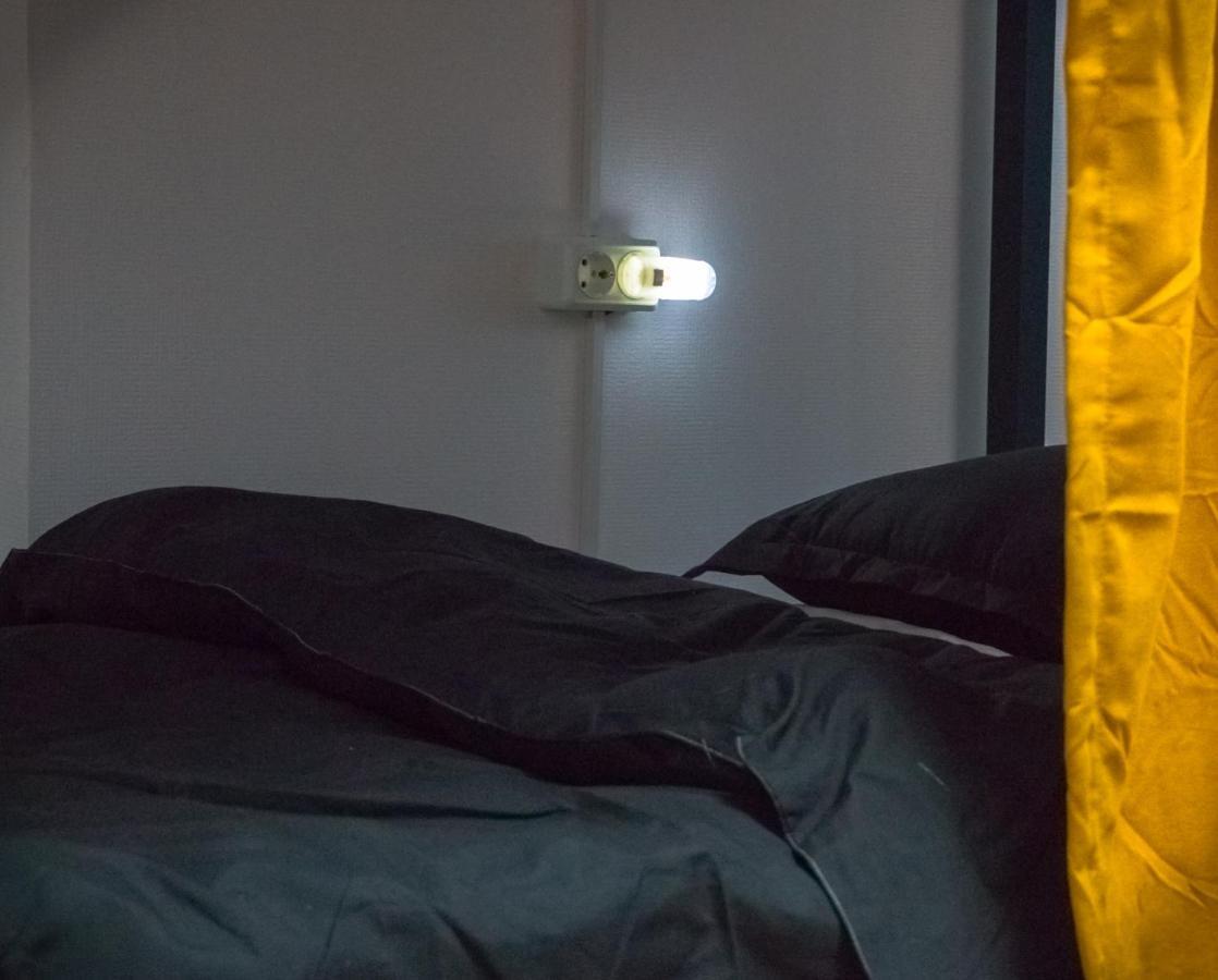 Paradise Hostel Тбілісі Екстер'єр фото